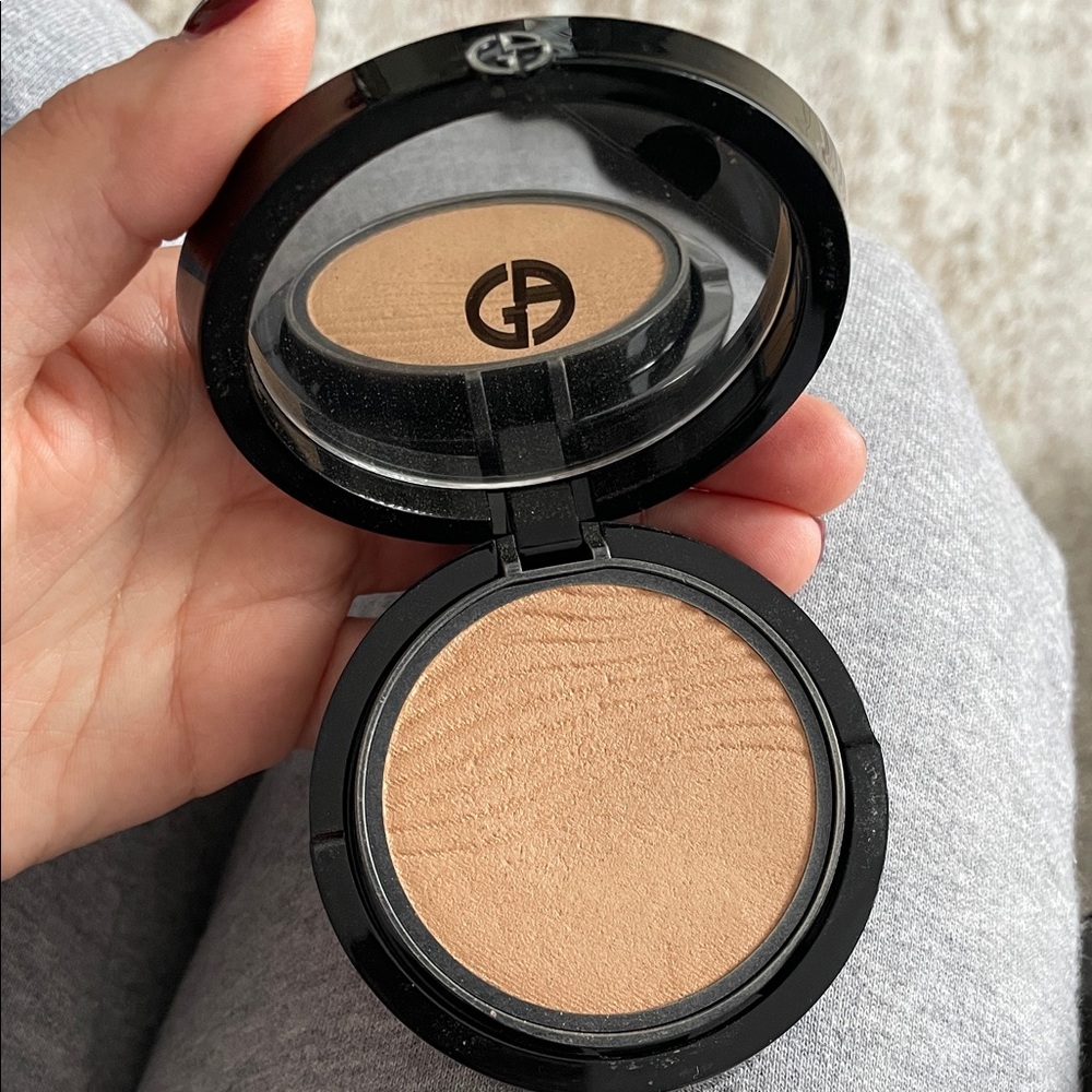 Giorgio Armani highlighter - Warm Beige